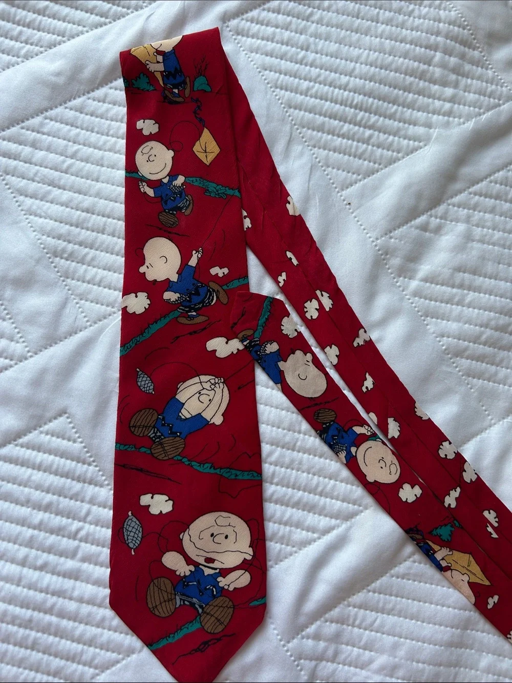 Peanuts men’s Character Tie with Playful Cartoon Design imported silk